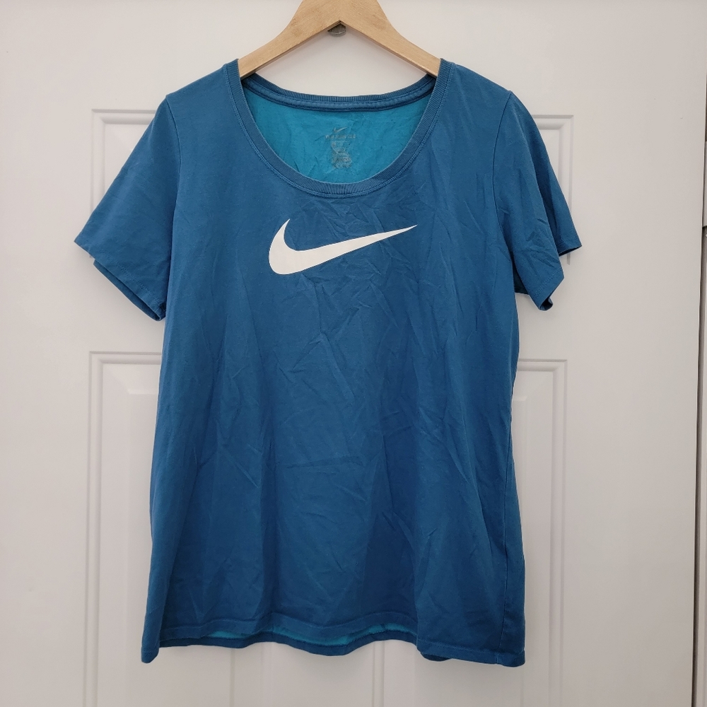 Pre-owned Women's Nike Dri Fit Short Sleeve Shirt Blue Size XL FLAW(small hole)
